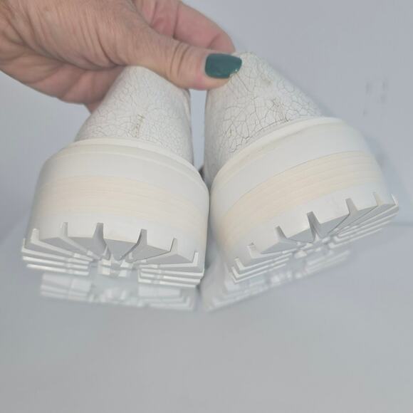 Tory Burch Jessa Lug Sole Loafer White Crackle Gold Tone Metal Horse Head Size 7 - Picture 7 of 13